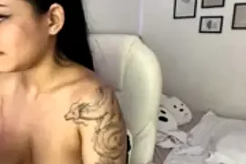 Amber-9 nude on webcam for live sex chat