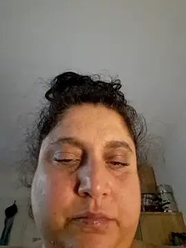BBW-HOTTI nude on webcam for live sex chat