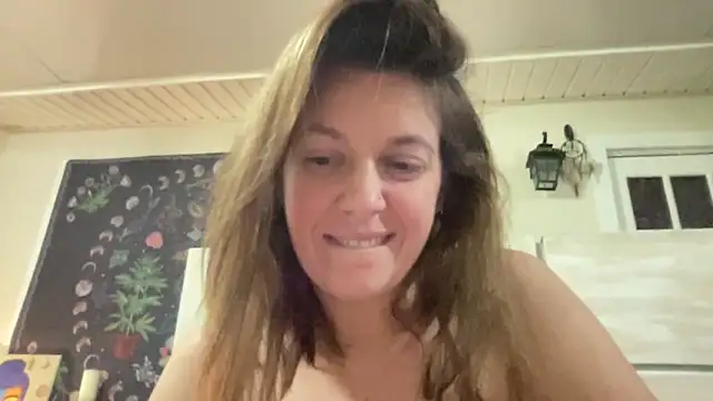 cheyennewells nude on webcam for live sex chat