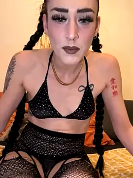 inked-bitch nude on webcam for live sex chat