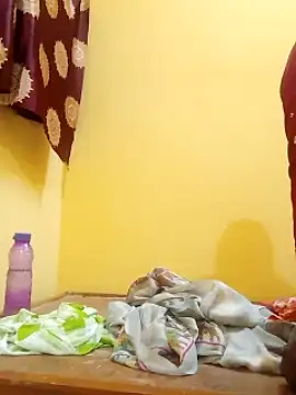 Januhot18 nude on webcam for live sex chat