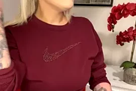 LaLa_Lucia nude on webcam for live sex chat