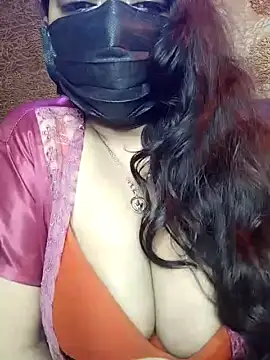 mayra_bhabi nude on webcam for live sex chat