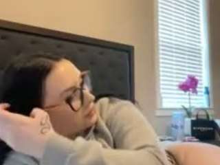 MissMiley14 fully nude on Live Sex Chat