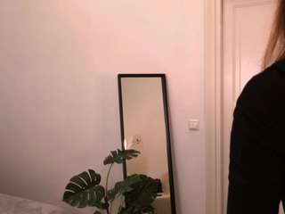 NickySun fully nude on Live Sex Chat