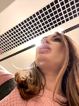 NicolleBarbie nude on webcam for live sex chat