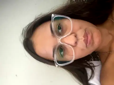 poliannaxx nude on webcam for live sex chat