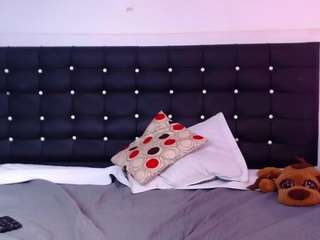 Saraah-Cooper fully nude on Live Sex Chat