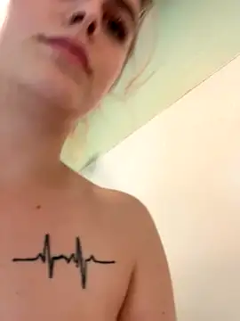 Spicyy420 nude on webcam for live sex chat