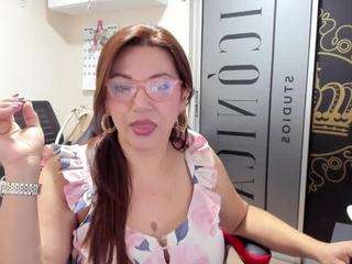tiffanywiilson fully nude on Live Sex Chat