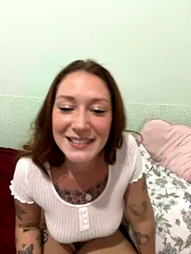 420jujulis nude on webcam for live sex chat