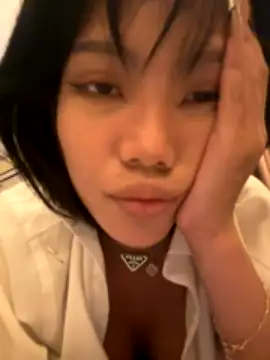 Emma-Thai nude on webcam for live sex chat