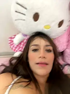 Emmily_19 nude on webcam for live sex chat