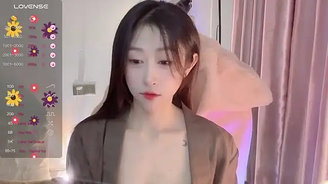 Fffaye nude on webcam for live sex chat