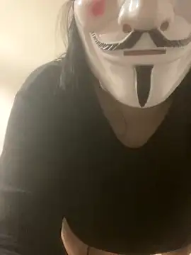 julyxxl nude on webcam for live sex chat