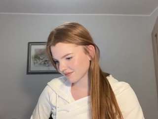 KristalWynn fully nude on Live Sex Chat