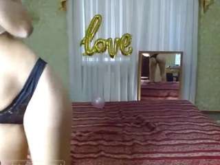 LindaErnestine fully nude on Live Sex Chat