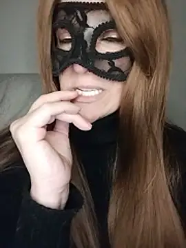 23Milly nude on webcam for live sex chat