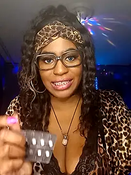 AmazonianMistress nude on webcam for live sex chat