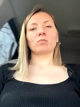 Crazy-Rosa nude on webcam for live sex chat