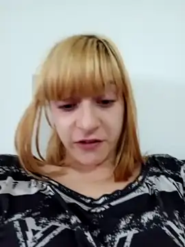 Cristina02 nude on webcam for live sex chat