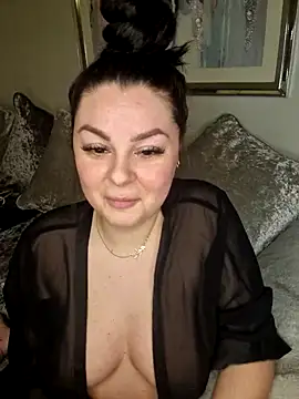 Isabella_babyx nude on webcam for live sex chat