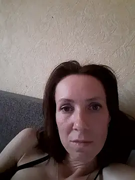 Julijuicy nude on webcam for live sex chat