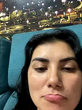 LILI_90 nude on webcam for live sex chat