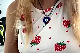 manicdragonprincess nude on webcam for live sex chat