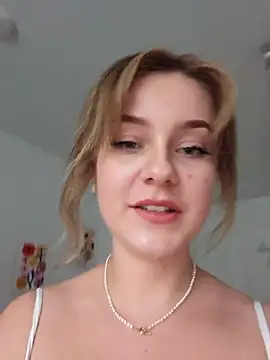 MaribelRiver nude on webcam for live sex chat