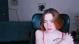 polly-molly fully nude on Live Sex Chat