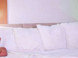 Samantha-Garciaa fully nude on Live Sex Chat