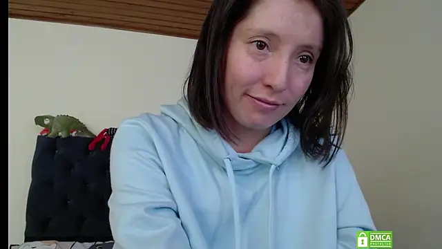Sharon_hotty nude on webcam for live sex chat