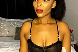 ThickBaddieSA nude on webcam for live sex chat