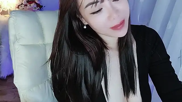 _Yuna_Bi_ nude on webcam for live sex chat