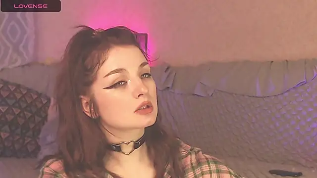 BritneyBarker nude on webcam for live sex chat