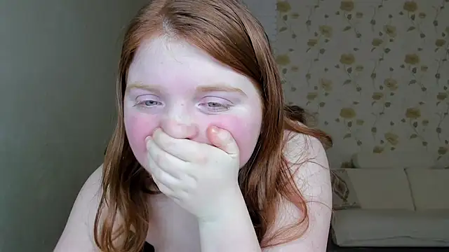 Britneylugg nude on webcam for live sex chat