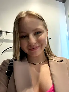 DiVa_Rina nude on webcam for live sex chat