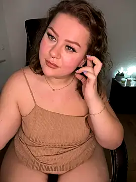 Fancy-Francy nude on webcam for live sex chat