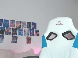 Felicia-Wood fully nude on Live Sex Chat