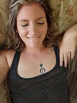 foreverzays nude on webcam for live sex chat