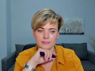 JuliaWilsons fully nude on Live Sex Chat