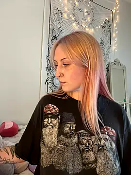 kiki_rose nude on webcam for live sex chat