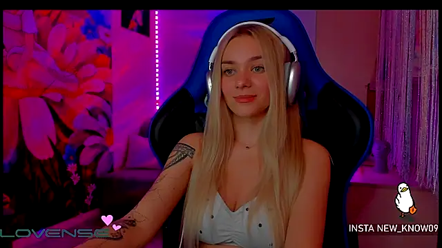 KittyImpressive nude on webcam for live sex chat