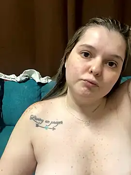 KristinaBear nude on webcam for live sex chat