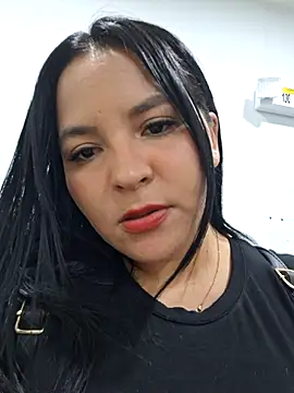Lunamia_1_ nude on webcam for live sex chat