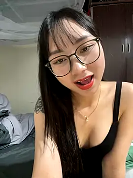 mayybb nude on webcam for live sex chat