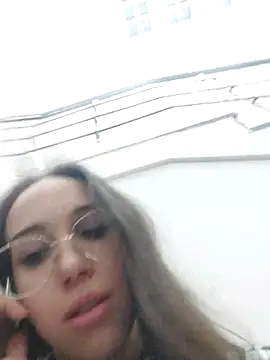 MilaMe0w nude on webcam for live sex chat