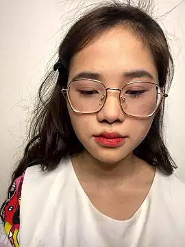 nguyenthuydull nude on webcam for live sex chat