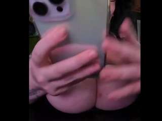 tattedmomy93 fully nude on Live Sex Chat